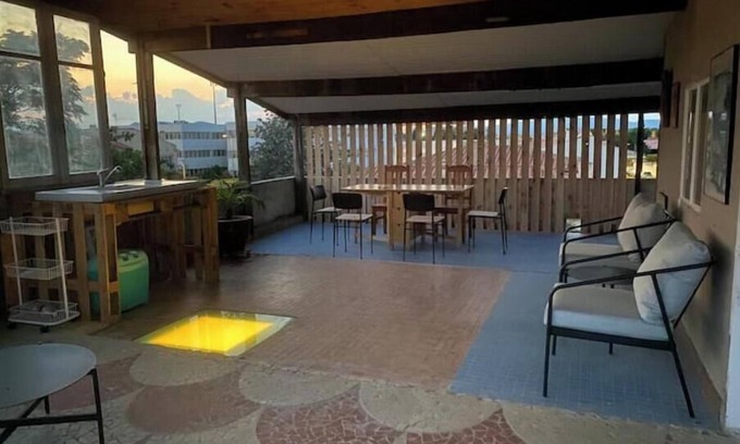 Perpignan House | La villa au palmier - 10bed, 2bath, roof terrace