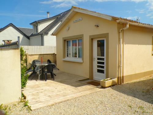 Saint-Come-de-Fresne House | La Villa d'Elisa