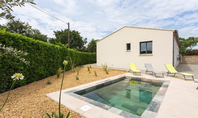 Saint-Victor-la-Coste House | La Villa d'Angèle - Villa climatisée avec piscine