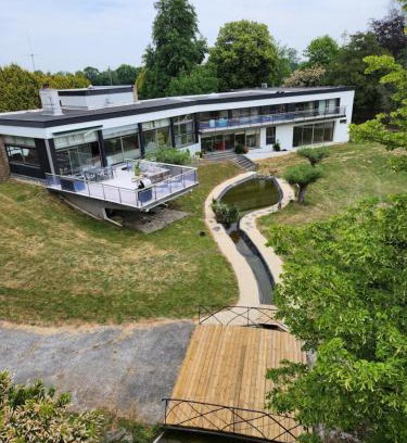 Saint-Planchers Villa | La Villa de Louis