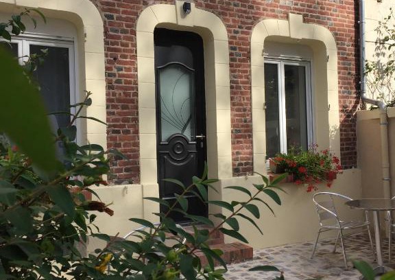 Lisieux Apartment | La Villa des Remparts