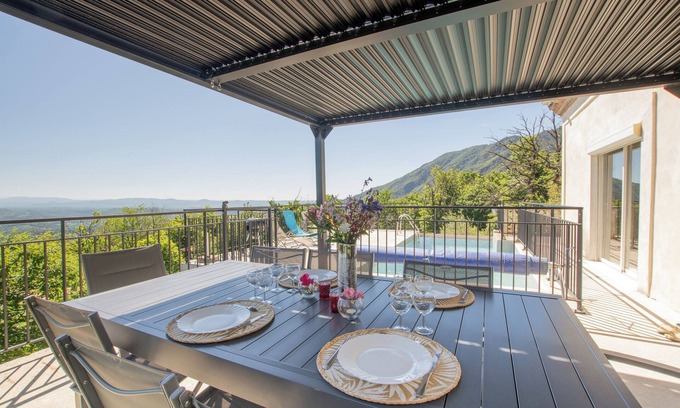 Gravieres Villa | La villa du mas lachamp with Private Pool, Garden and Terrace