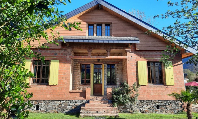 Bagneres-de-Luchon Villa | La Villa Luchonnaise, 5mn du Centre Ville, Télécabine et Thermes