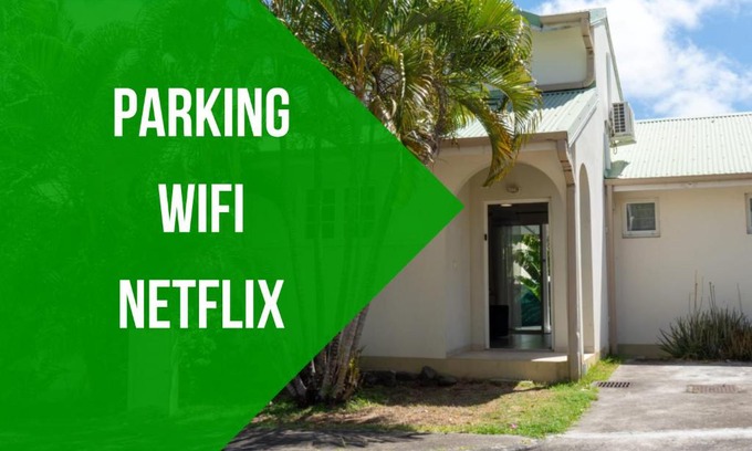 Sainte-Anne House | La Villa Noémie - Parking - Proche des Plages