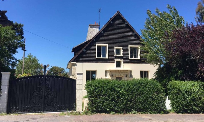 Ver-sur-Mer House | La Villa Polyanthas, Grand Jardin à 600m de la mer