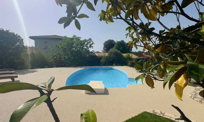 Teyran Villa | La Villa Spacieuse, With Pool, Near Montpellier