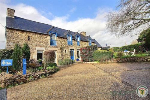 Ploubalay Bed & Breakfast | La ville es colins