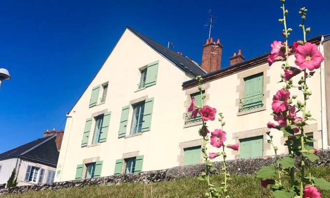 Saint-Denis-de-l'Hotel House | LA VUE LOIRE Maison