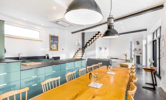 Saint-Pair-sur-Mer Villa | La Zinguerie de la Plage | beach 300m | table soccer, arcade, pingpong | family-friendly