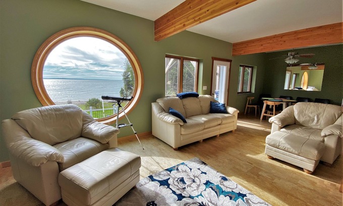 St Ignace House | LaBarbe Bleu on Lake Michigan