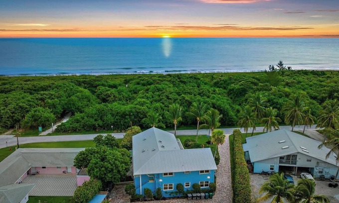 Fort Pierce Shores House | Labor Day Avail | Discount | 2BD Sunny Beach Flat