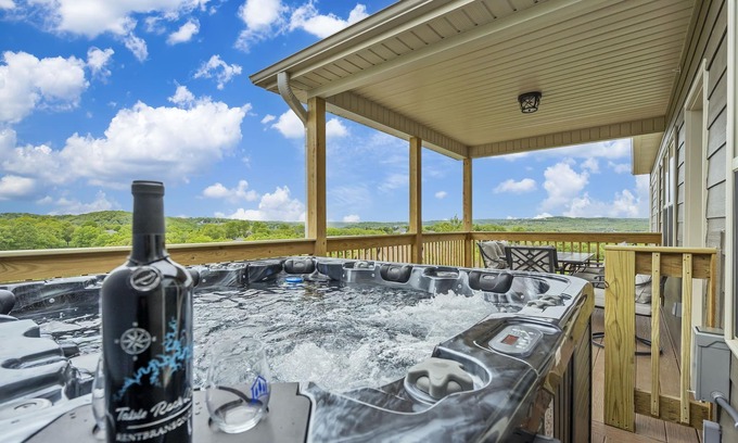 Branson West Condo | Labor Day Open, Pvt Hot Tub, Golf Course On Site, Ozark Views, Near SDC w Free Tickets!