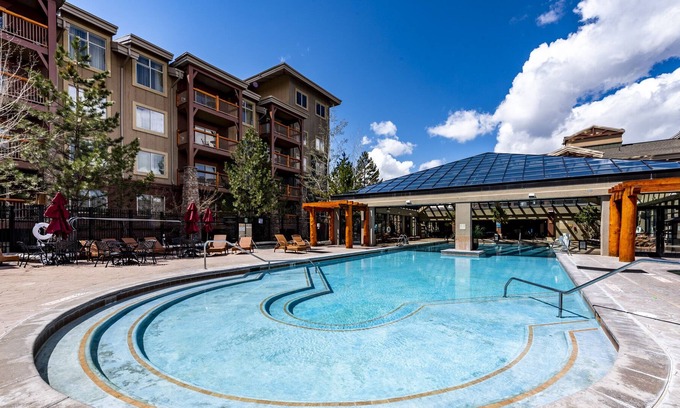 Park City Condo | Labor Day Retreat at Cozy Westgate Condo Fireplace Full Kitchen Resort Amenities