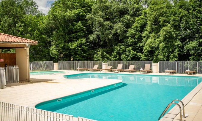 Lacapelle-Marival House | Lac Bleu 39 en 40 combi
