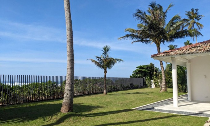 Midigama Villa | Lace House - stylish beach villa with surf access. pool and full staff