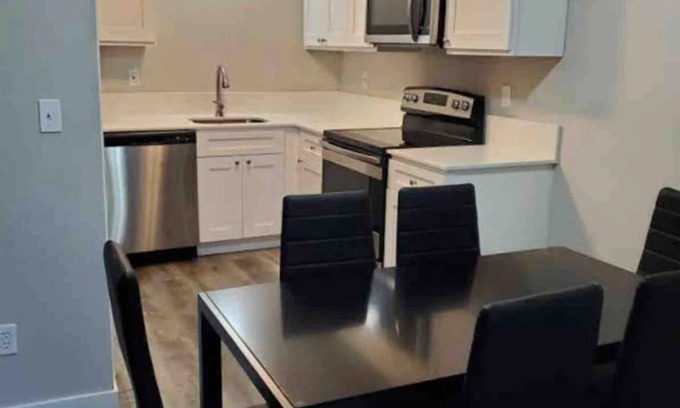 Olympia Apartment | Lacey central 2B/1B apartment in heart of Lacey