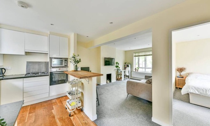 North Kensington Apartment | Ladbroke Groove Summa