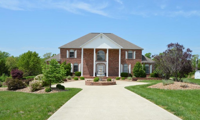 Waynesville Apartment | Lafayette Grand Manor