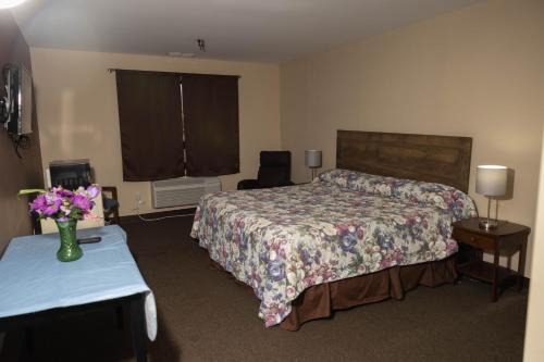 Moundsville Hotel | Lafayette Inn