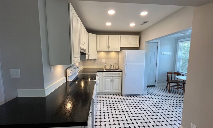 St. Joseph Apartment | Lafayette With a View - 2 bedrooms 1 bath