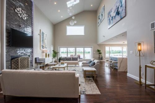 Atlantic City House | Lago-mar Luxury Modern Waterfront Home
