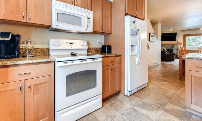 Frisco House | Lagoon 727B | 2BR/2BA | Club House Pool & Hot Tub