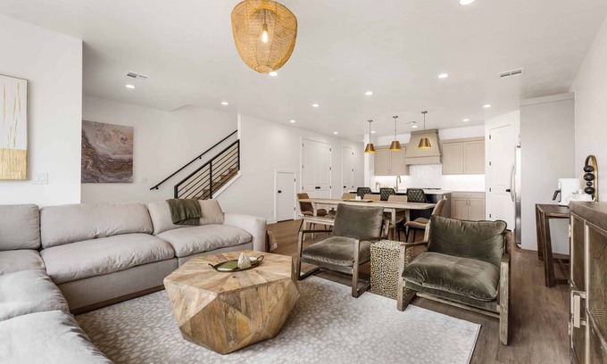 St. George House | Lagoon Daze: Desert Color Lagoon + Beaches