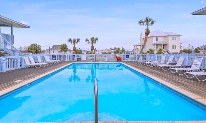 Gulf Shores Condo | Lagoon Front | Outdoor Pool | Boat Ramp | My Beach Getaways
