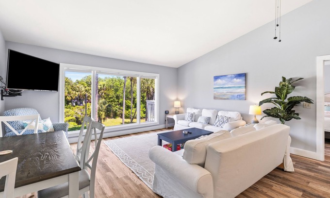Isle of Palms Villa | Lagoon Villa 6 - 5 Min Walk to Beach! Top Floor!