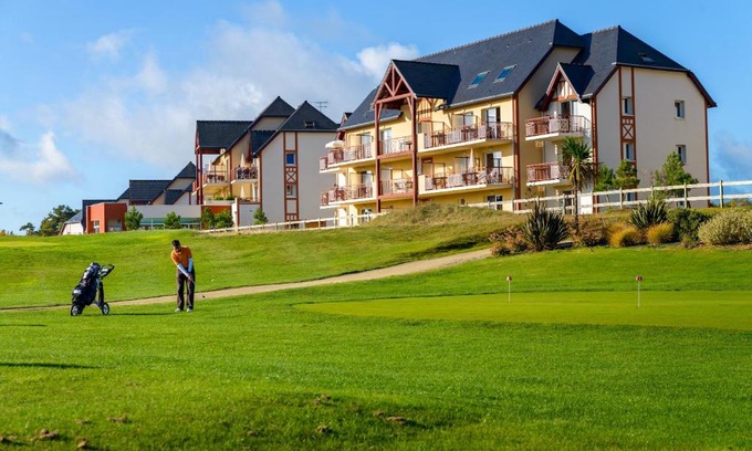 Sables-d'Or-les-Pins Apartment | Lagrange Vacances Cap Green