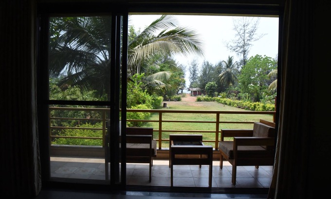 Murud-Harnai Hotel | Laguna Beach Resort Murud