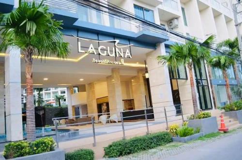 South Pattaya Apartment | Laguna Beach Resort 2-High Speed Wi-Fi and projecter
