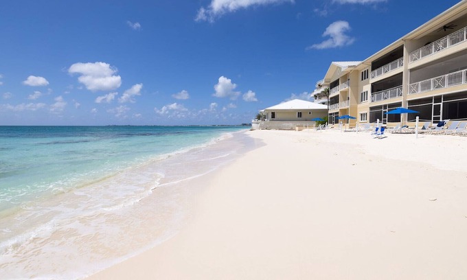 Seven Mile Beach Condo | Laguna Del Mar 24 - 3rd floor luxury condo on 7MB - Call Cayman Villas!