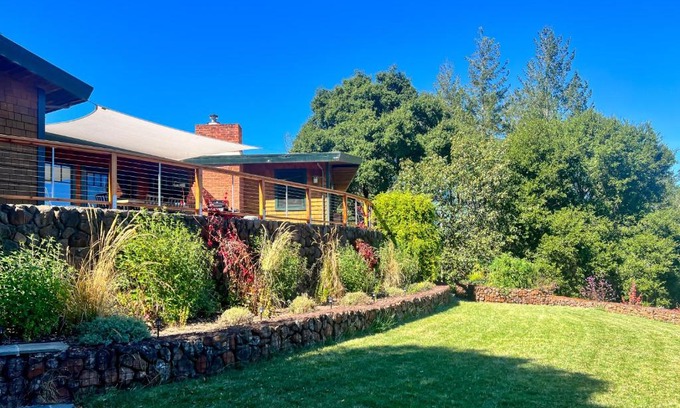Graton House | Laguna Overlook