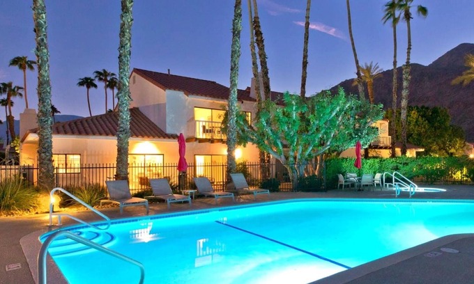 La Quinta House | Laid-back luxury in La Quinta - modern pet-friendly 3 BR villa w/pool access
