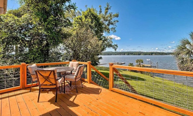 Camden House | Laid-Back River Shack