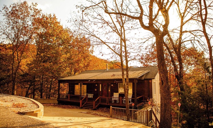 Lost Bridge Village House | Lake Access- 3-bedroom house with bonus sleeping area in quiet Garfield AR