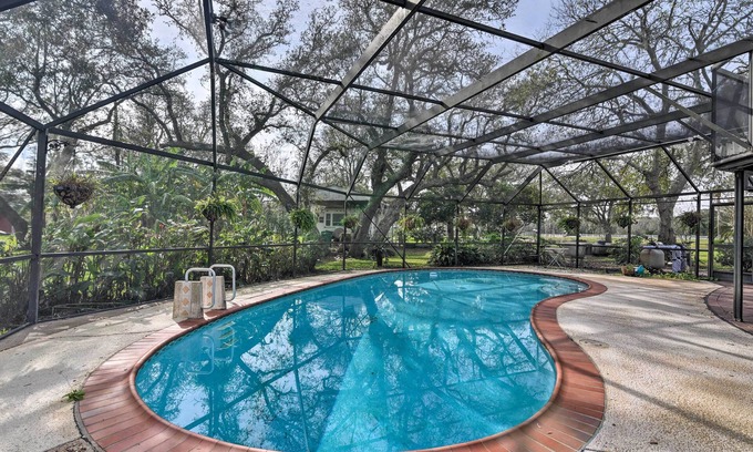 Freeport House | Lake Access & Pool: Spacious Freeport Home!