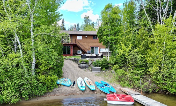 Saint Donat House | Lake Archambault Waterfront SPA Billiard Ski Games