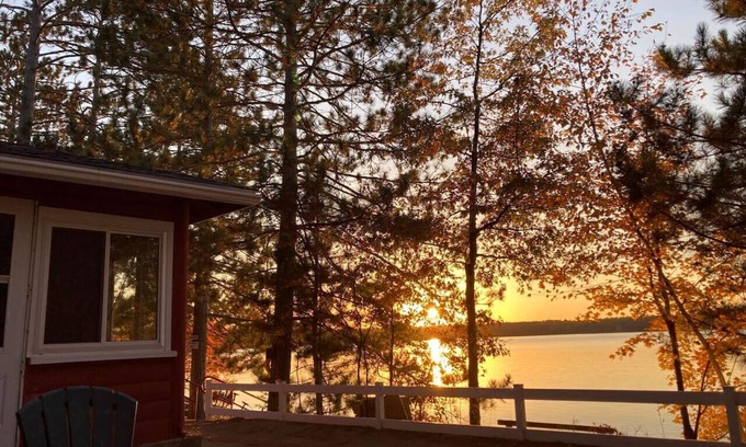 St Germain Cabin | Lake Breeze Loons Landing Resort Cabin 4