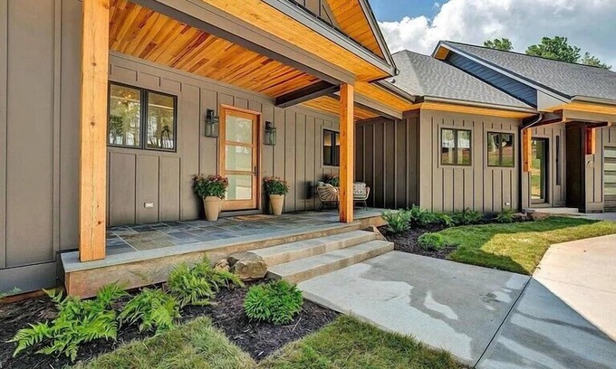 Union Hall House | Lake Cedar Retreat - Private Dock, 30 day rentals