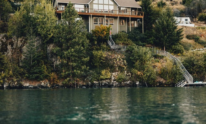 Chelan House | Lake Chelan Luxury Waterfront Home, 3800 sq ft, 4 Bdrm, Private Dock!