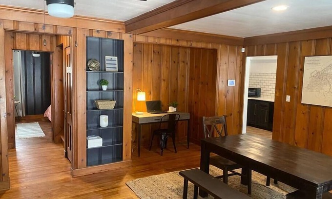 Euclid House | Lake Cottage Mins To Downtown Completely Remodeled