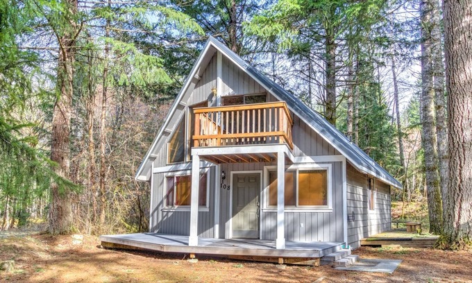 Packwood Cabin | Lake Creek Cabin | 1 Bed, 1 Bath