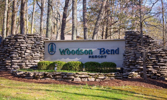 Bronston Condo | Lake Cumberland getaway at beautiful Woodson Bend Resort near Somerset, Kentucky