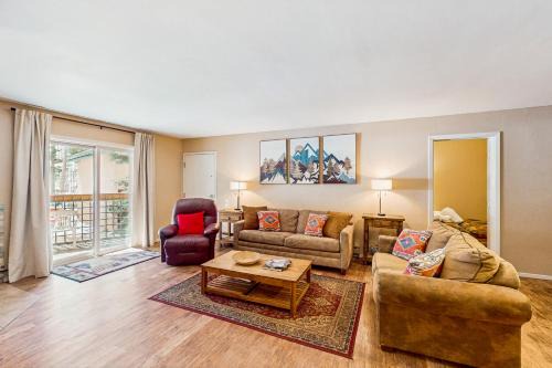 Taos Ski Valley Apartment | Lake Fork 10
