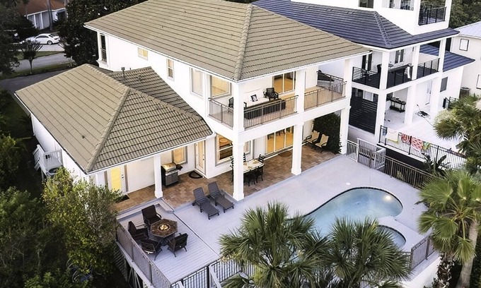 Fort Walton Beach - Destin House | Lake Front | 5 Minute Walk To Destin Beach | Private Community
