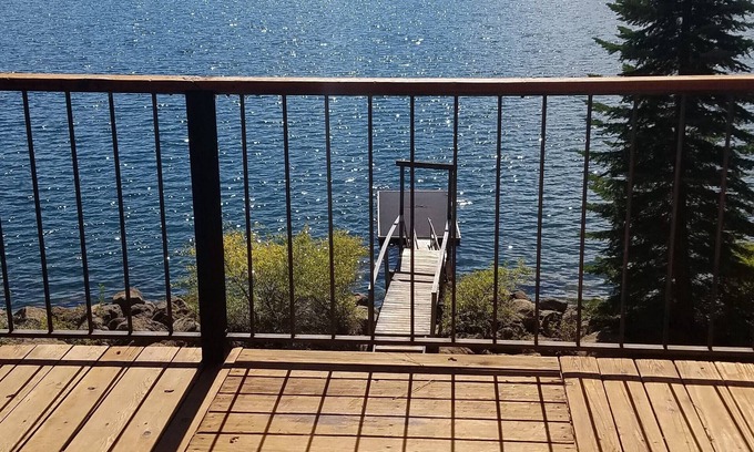 Hamilton Branch House | lake-front cabin, beautiful view!