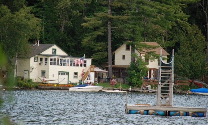 Salisbury Cottage | Lake Front Cottage with great beach and swimming. Afternoon sun, great sunsets.