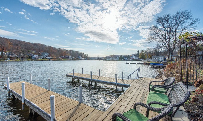 Lake Hopatcong House | Lake Front Home w/Dock, Kayak, Canoe Right On Lake Hopatcong w/AC Wifi Huge Deck